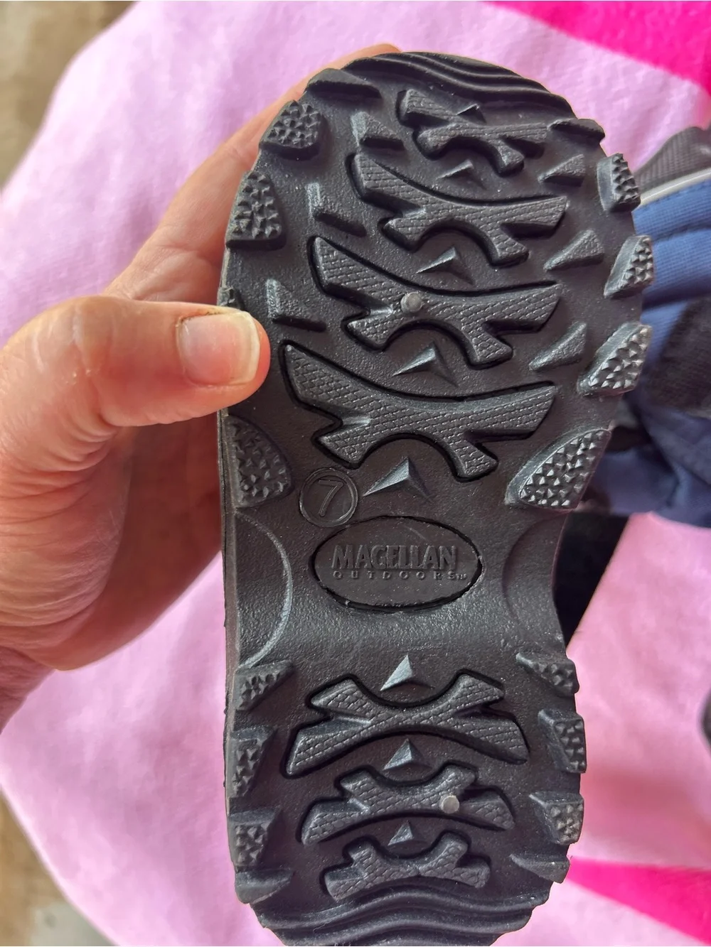 Magellan Outdoors Kids Navy Blue and Black Winter Mittens - Velcro Strap